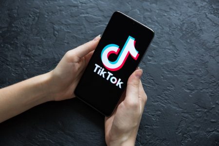 Host Live Streaming TikTok