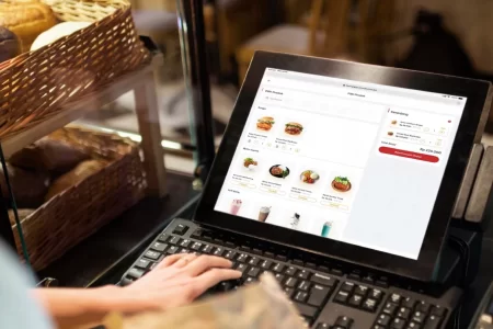 pentingnya software kasir untuk bisnis kuliner masa kini